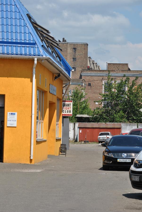 Hostel Darnitsa1 Kyiv Exterior photo